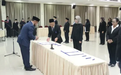Jawab Tantangan dan Peluang Masa Depan, UT Lantik Pejabat di Lingkungan UT 
