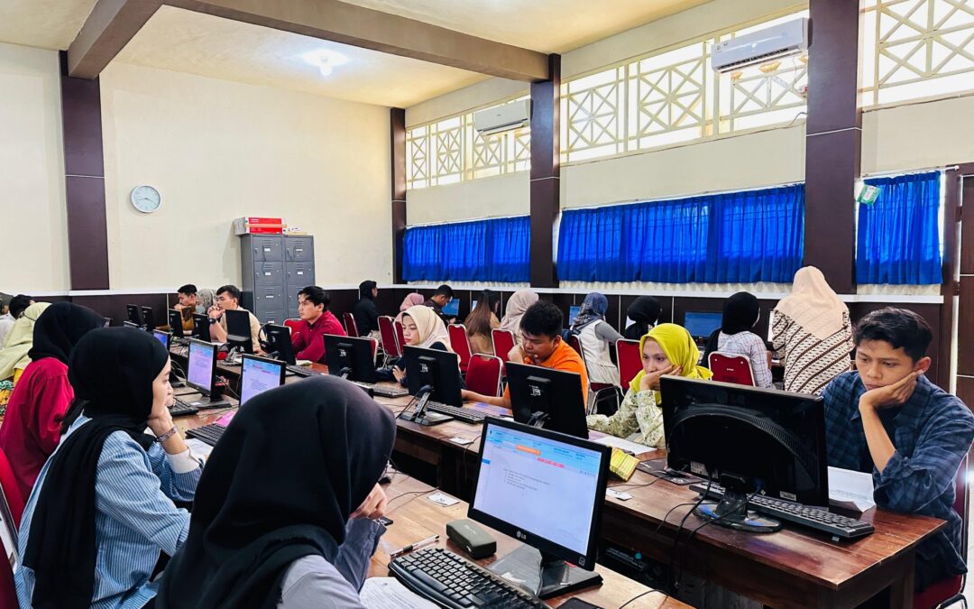 Cetak Lulusan Berkualitas, Universitas Terbuka Laksanakan Ujian Online untuk Ratusan Mahasiswa UT di Cilacap