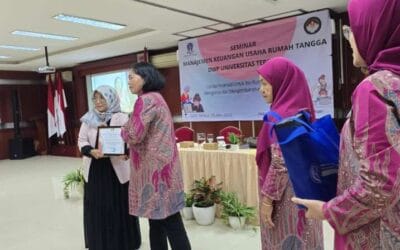 Cerdas Kelola Uang, Berani Berwirausaha: Kiprah DWP UT untuk Ibu Hebat 