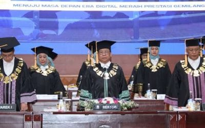 Semua Bisa di UT! Ini Kisah Wisudawan Inspiratif,  Usia 65 Tahun, Disabilitas, Hingga Berprestasi Cetak IPK Sempurna! 