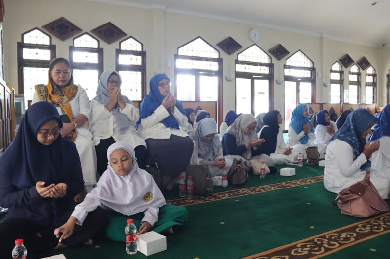 Meneladani Rasulullah, PERMATA UT Mengubah Semangat Berbagi Menjadi Aksi